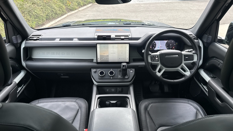 Land Rover Defender 3.0 D250 X-Dynamic HSE 90 3dr Auto Diesel Estate